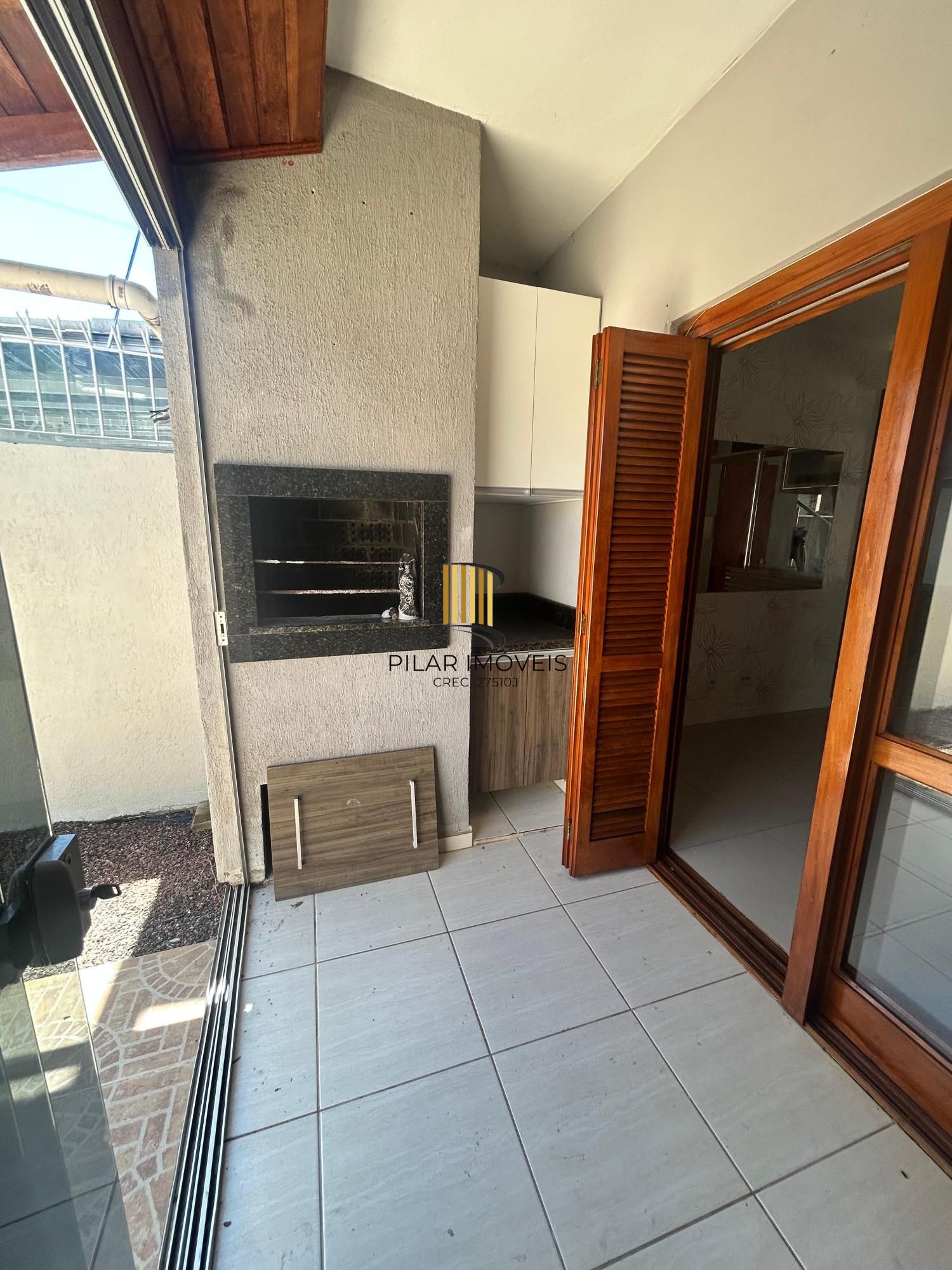 Casa sobrado no bairro São José em Canoas de 2 dormitórios