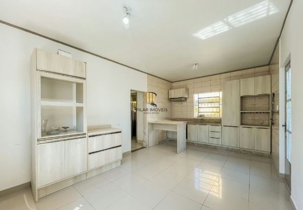 Casa no bairro Cavalhada de 3 dormitórios e 3 vagas