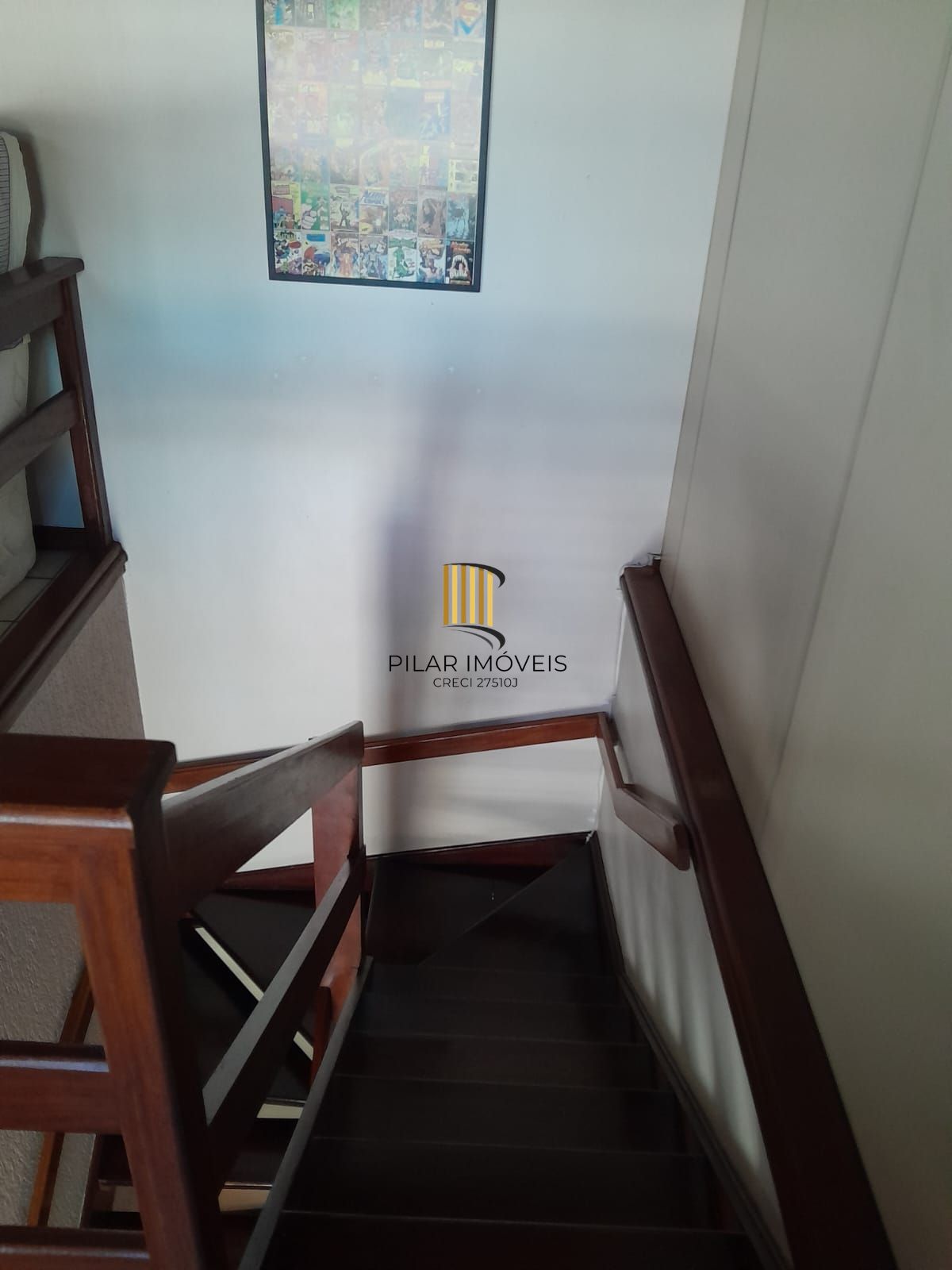 Casa sobrado a Venda de 5 Quartos, 1 Suite e 4 Vagas de Garagem com 235M²privt.