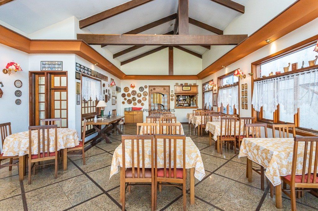 Casa para Venda - 272m², 3 dormitórios, 2 vagas - Santa Cecília