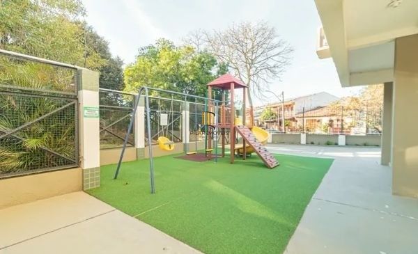 Apartamento na Cavalhada de 2 dormitórios e vaga