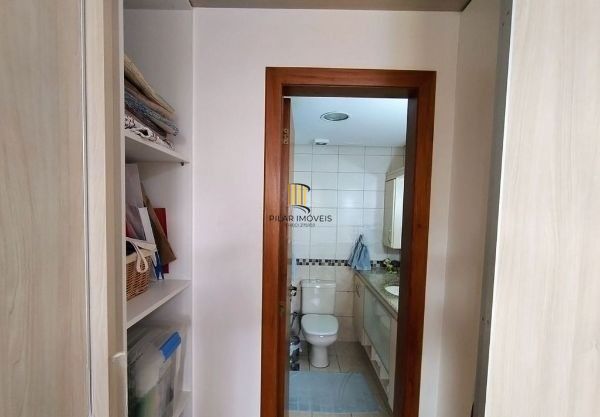 Apartamento no bairro Teresópolis de 2 dormitórios e vaga