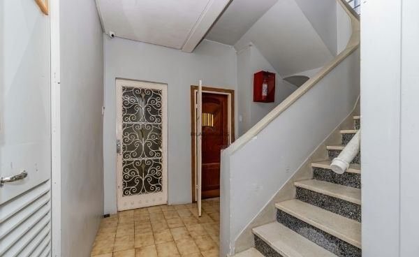 Apartamento na Cidade Baixa de 2 dormitórios