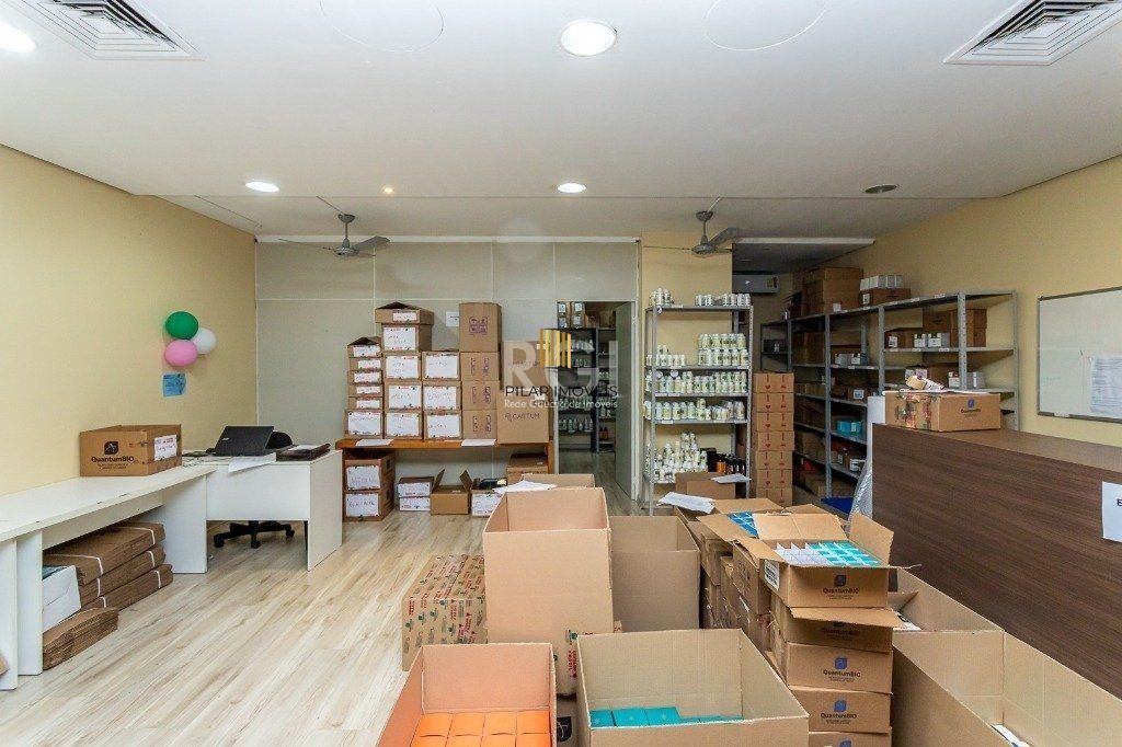 Loja Comercial na Av Cristóvão Colombo