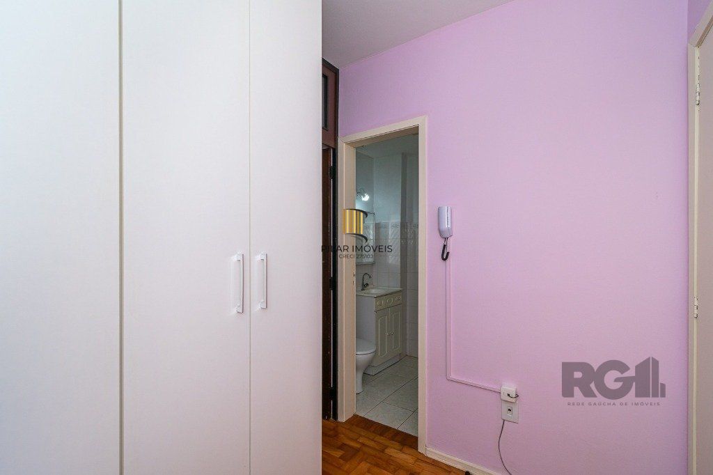 Apartamento JK no Centro Desocupado MOBILIADO