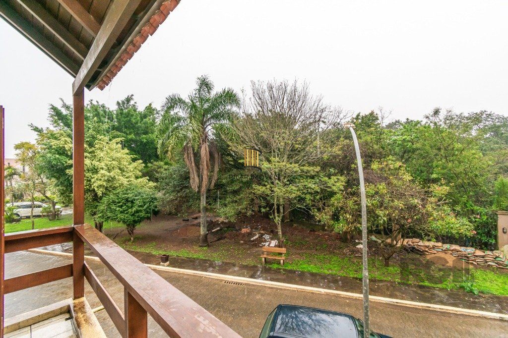 Casa Condominio no bairro Guarujá de 3 dormitórios 1 vaga DESOCUPADA