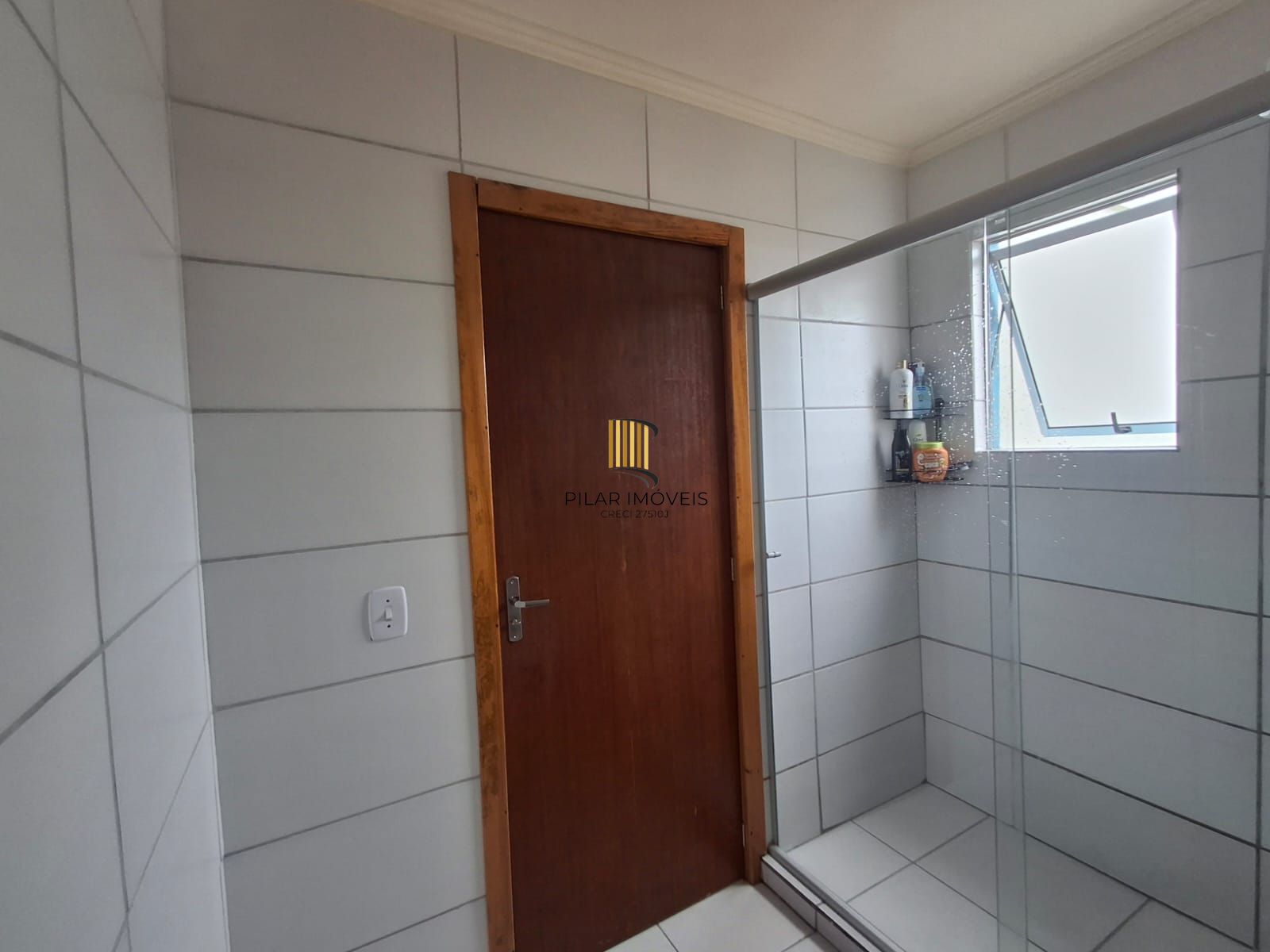 Apartamento 02 dormit com vaga fixa, no bairro Chapéu do Sol, em Porto Alegre