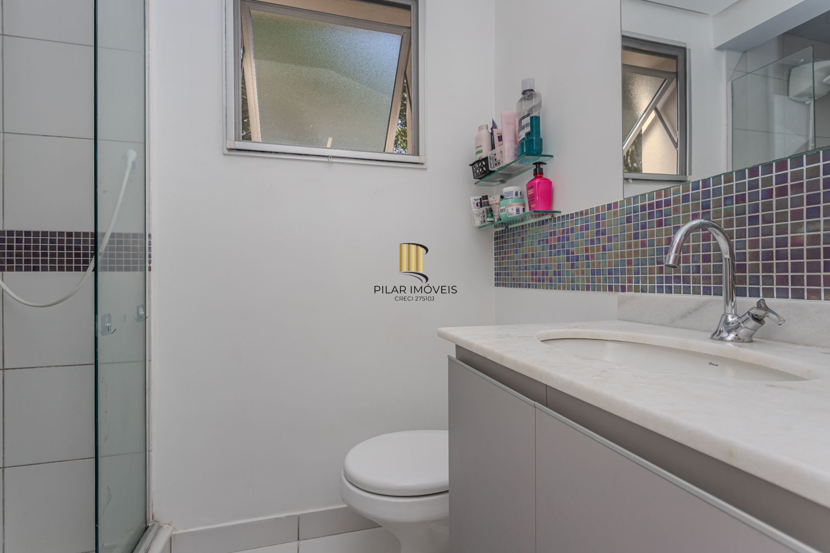 Apartamento diferenciado no bairro Nonoai de 3 dormitórios 2 vagas e infra