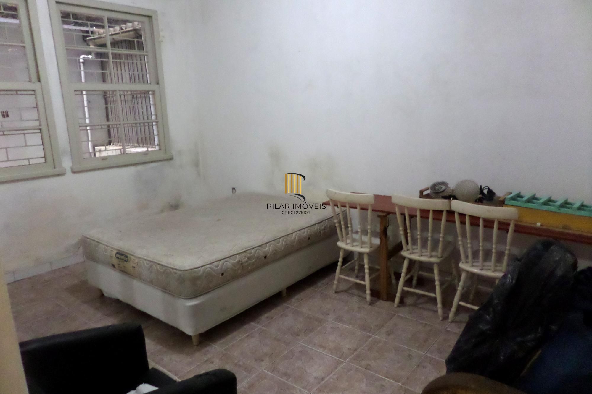 Apartamento no Centro de 1 dormitório desocupado