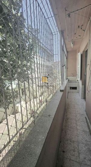 Apartamento no Menino Deus de 1 dormitório DESOCUPADO