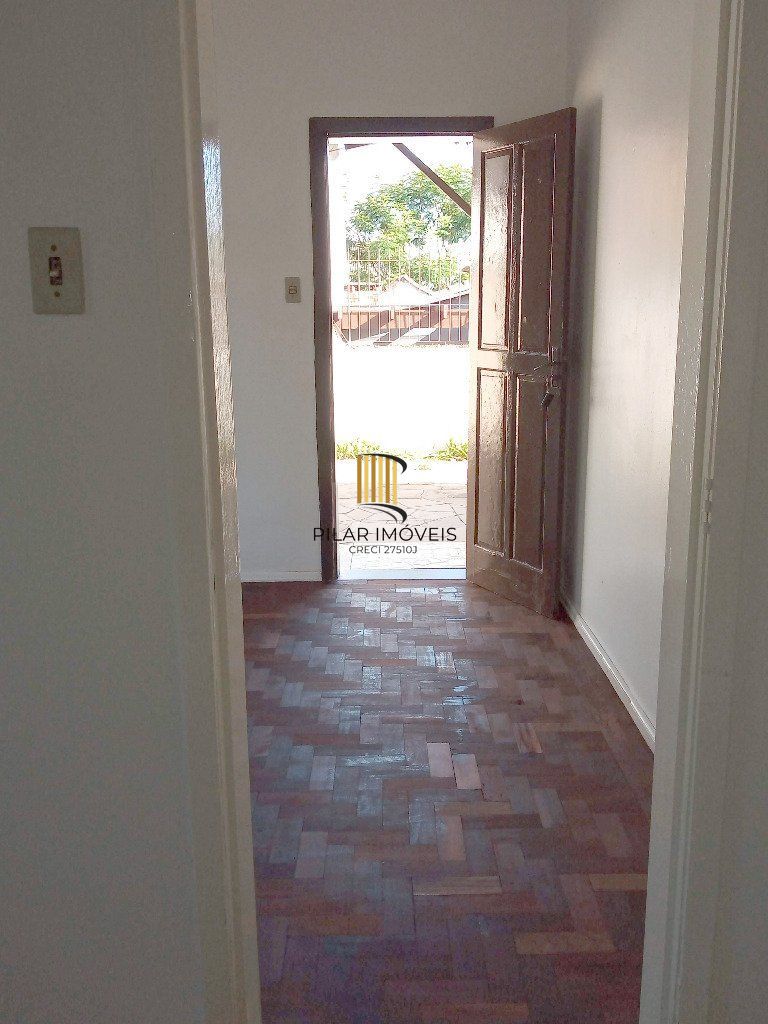 Casa para Venda - 170m², 4 dormitórios, sendo 1 suites, 2 vagas - Tristeza