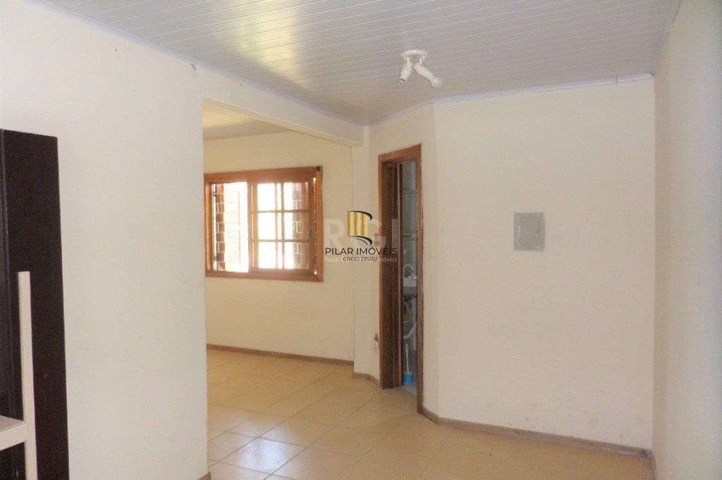 Casa na Hípica com 3 dormitórios e 2 vagas