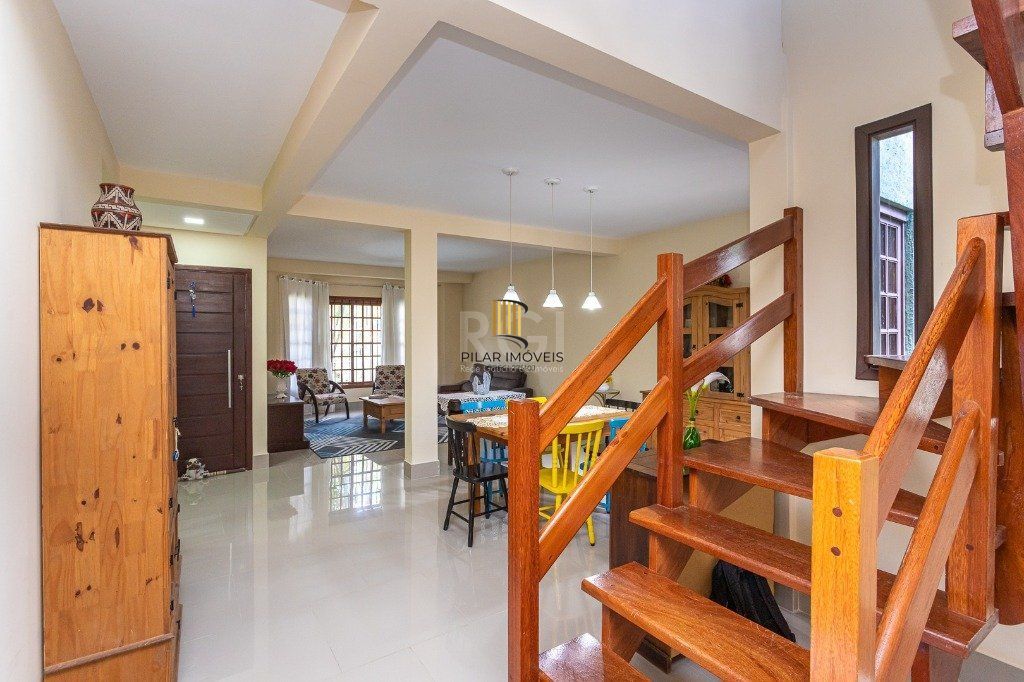 Casa na zona sul de 4 dormitórios 2 vagas - Espirito Santo