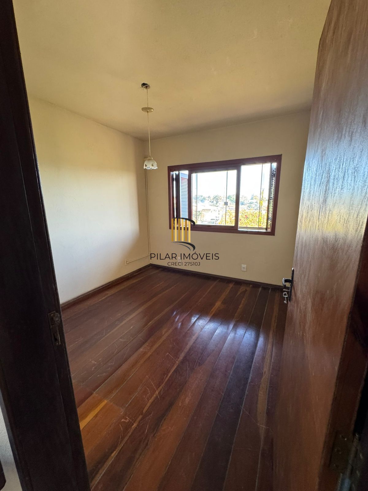 Casa 4 dorms à venda Avenida Manoel Elias, Porto Alegre.