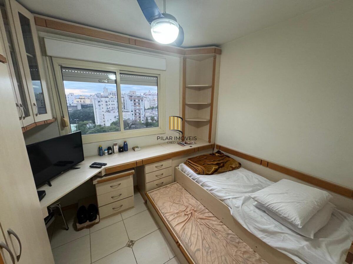 Apartamento na Cidade Baixa de 2 dormitórios e vaga