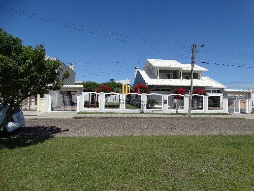 Casa para Venda 3 dormitórios 2 vagas - Capão Novo