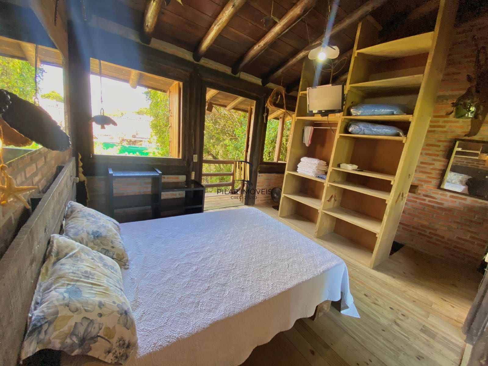 Sobrado 1 dormitório no bairro Alto Arroio