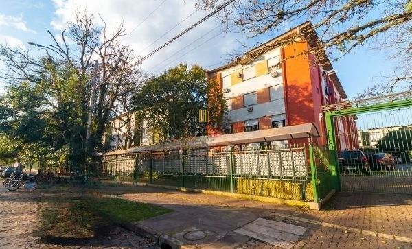 Apartamento na Cavalhada de 2 dormitórios e vaga rotativa
