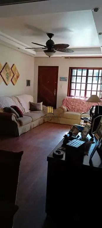 Casa 3 dormitórios no bairro Jardim Algarve