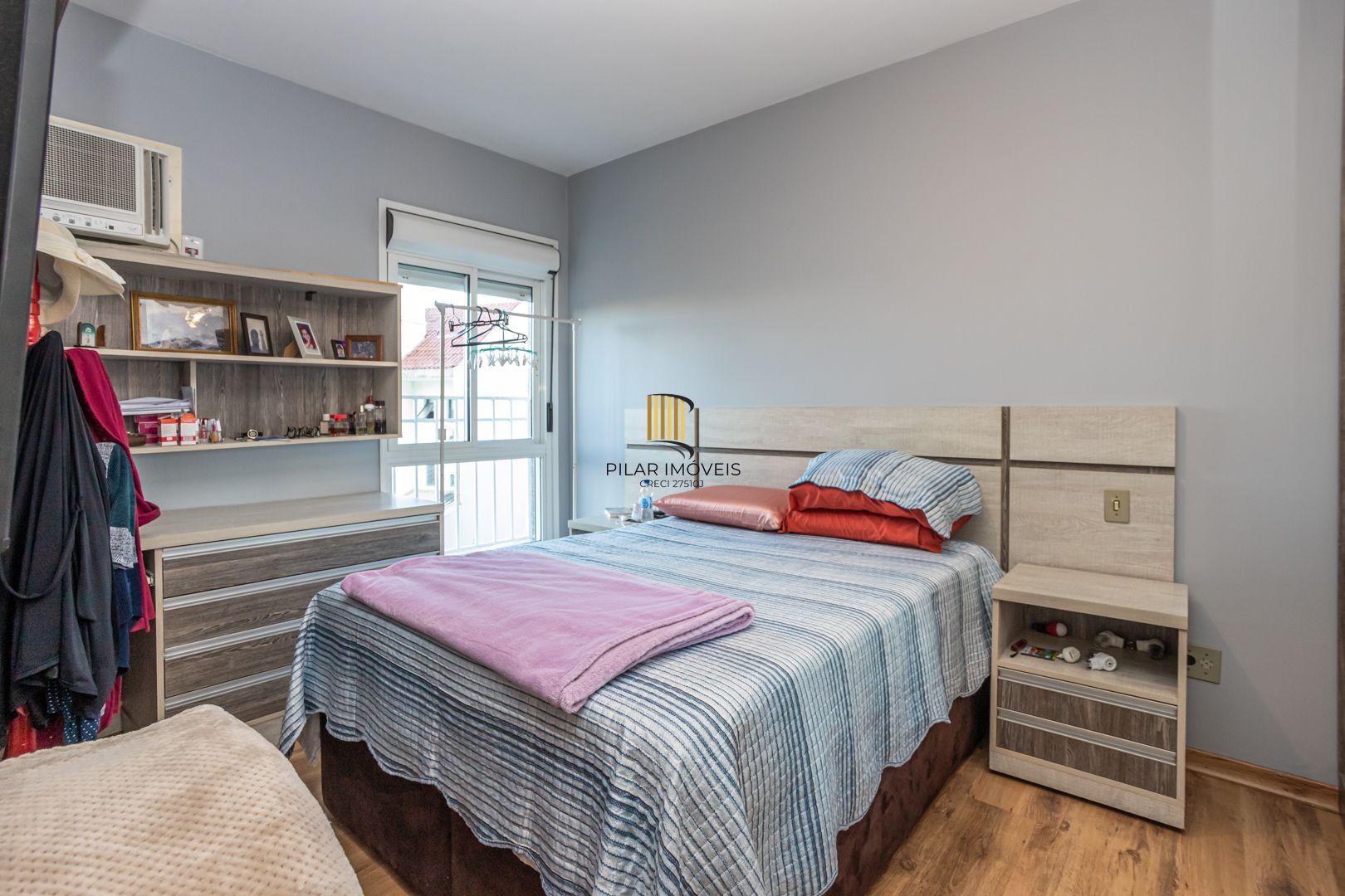 Apartamento no Cristal de 3 dormitórios , 2 vagas e infra