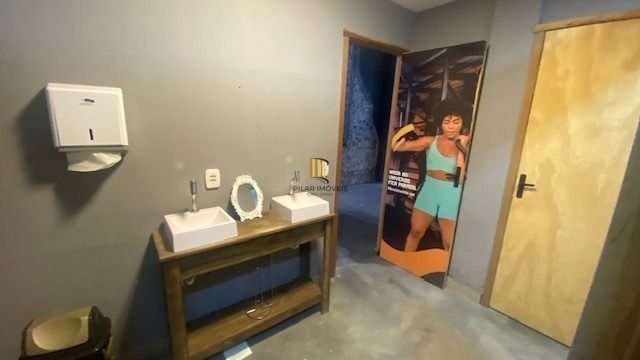 Loja 5 dormitórios no bairro Cristo Redentor