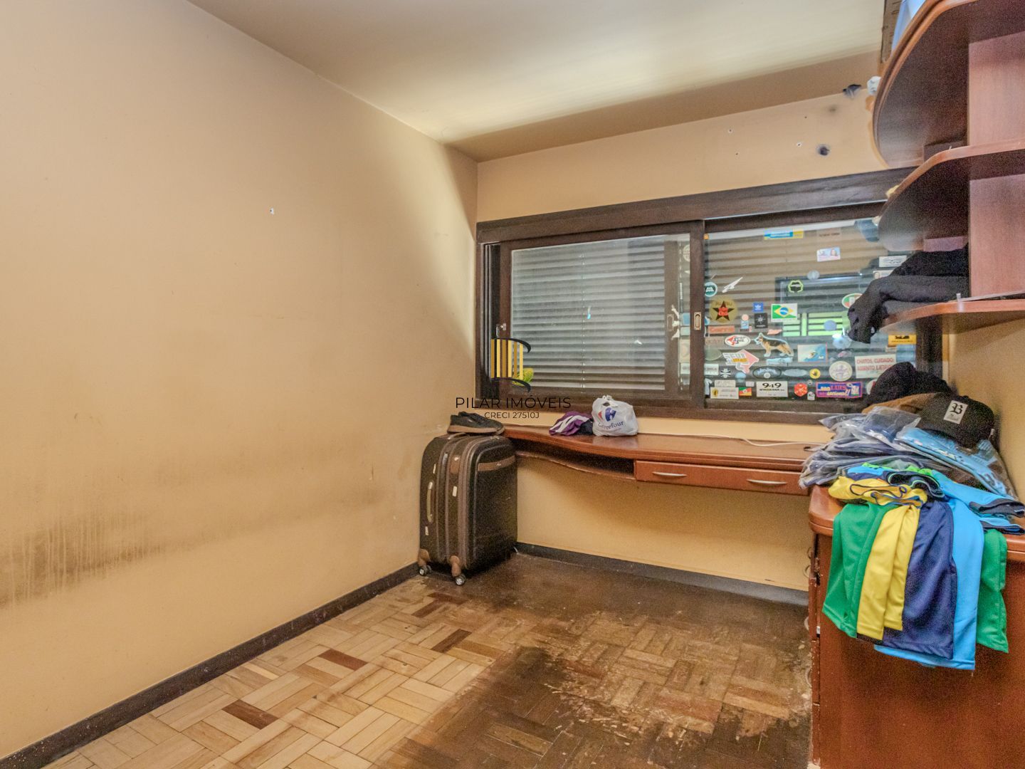 Casa sobrado no Menino Deus de 3 dormitórios e 3 vagas