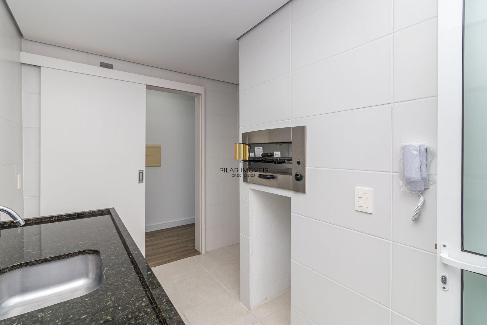 Apartamento no Jardim Botânico de 2 dormitórios e vaga DESOCUPADO