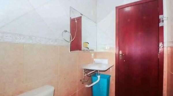 Casa sobrado no bairro Vila Ipiranga de 4 dormitórios e 2 vagas