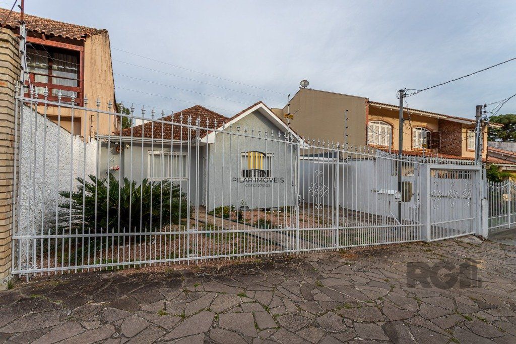 Casa no Jardim do Salso de 3 dormitórios pátio e piscina