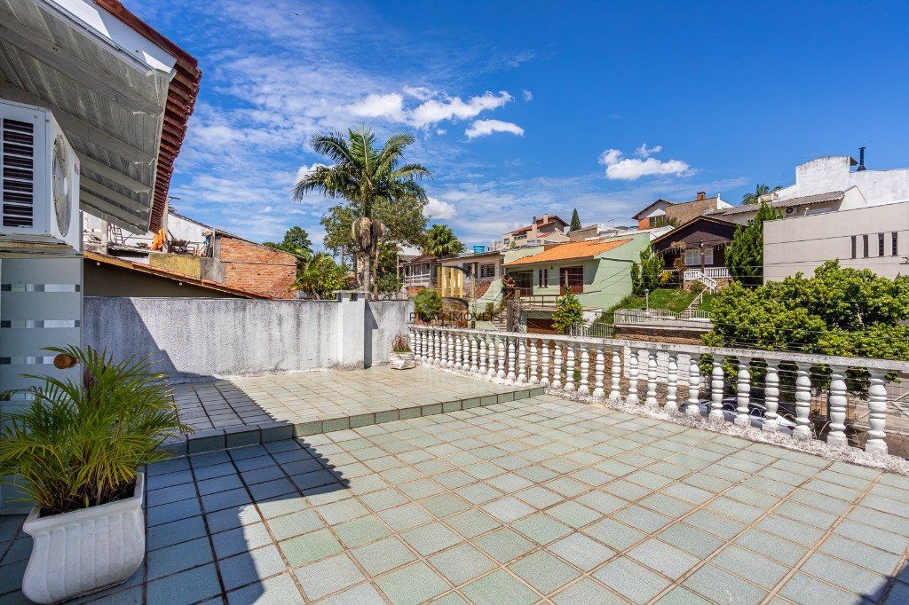 Casa 3 Dormitório(s) Bairro Jardim Sabará