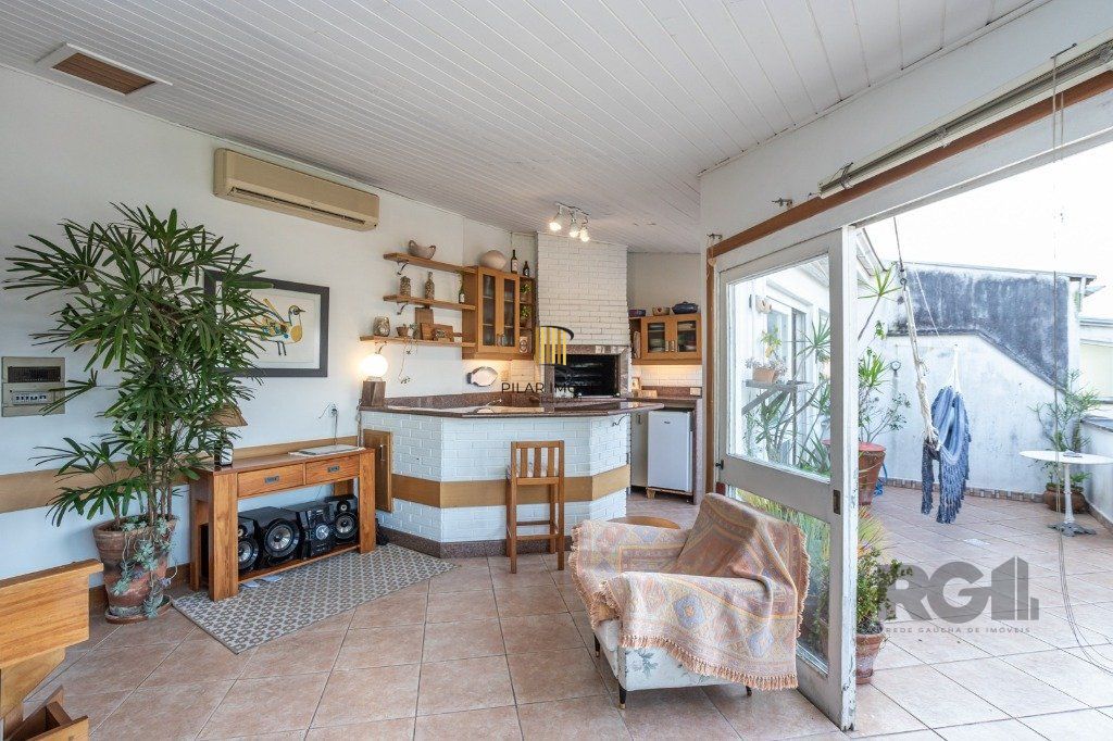 Cobertura no bairro Tristeza de 2 dormitórios e vaga Desocupada