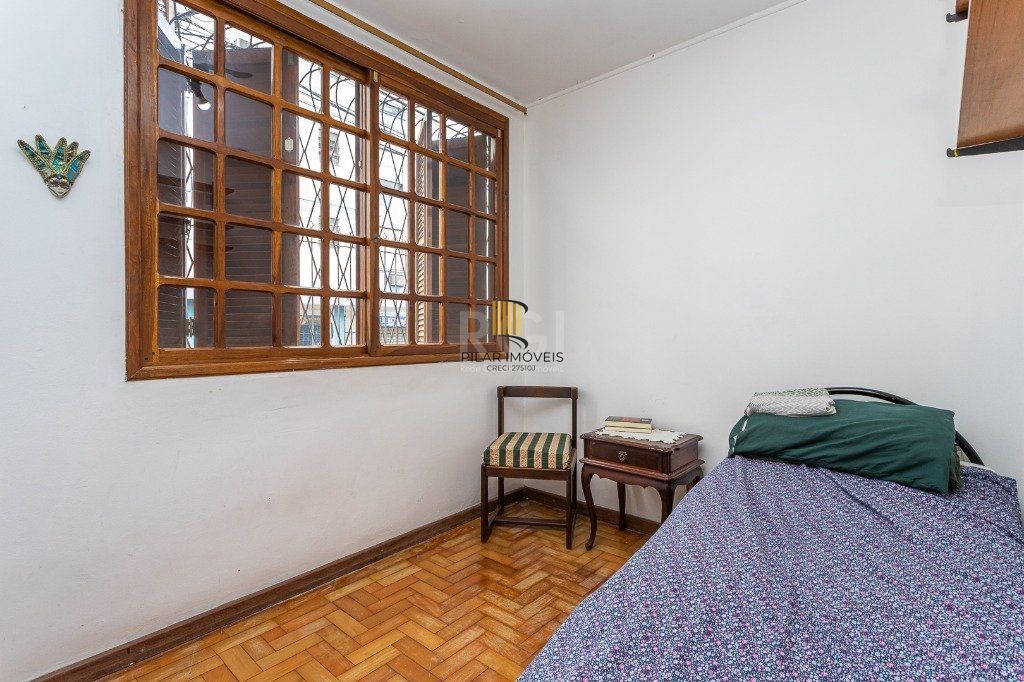 Casa sobrado no Jardim Botânico de 5 dormitórios e 2 vagas