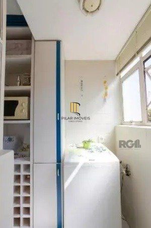Apartamento no Petrópolis de 1 dormitório e vaga