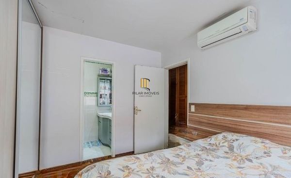 Casa em condomínio no bairro Santo Antômnio de 4 dormitórios e 2 vagas