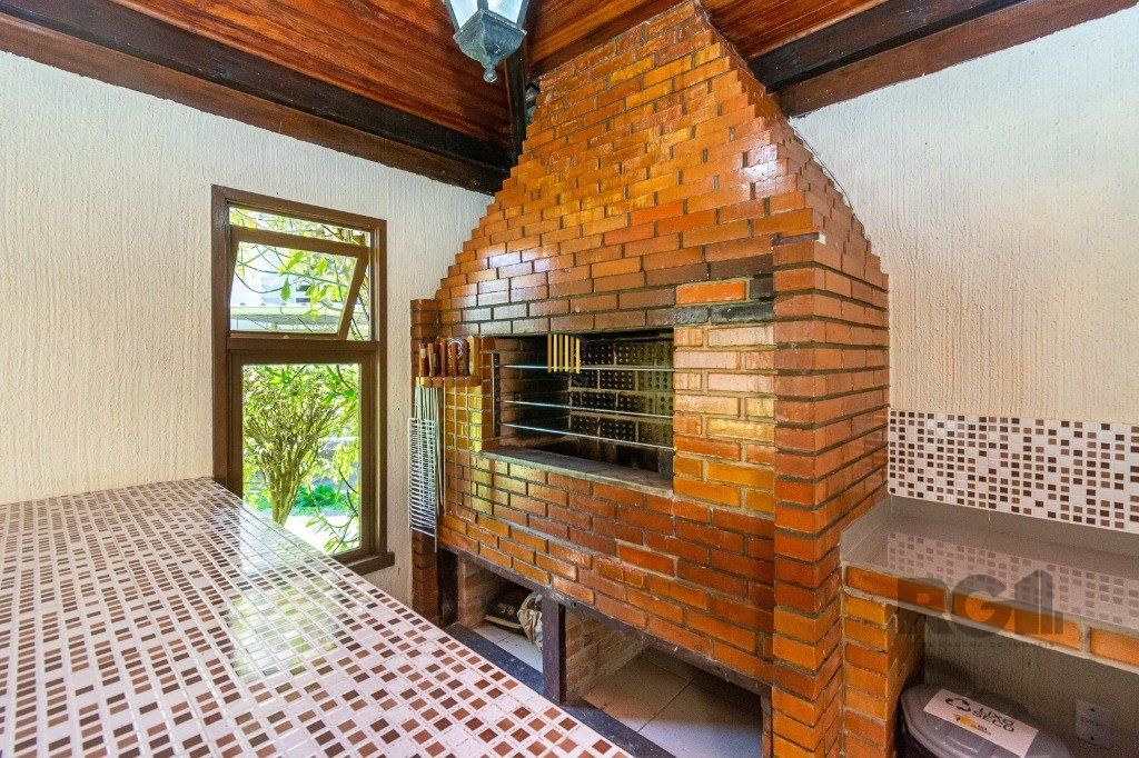 Cobertura no bairro Tristeza de 2 dormitórios e vaga Desocupada