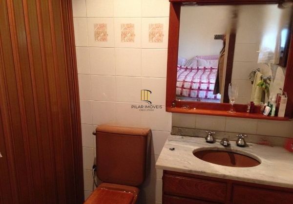 Casa no bairro Chácara das Pedras de 3 dormitórios