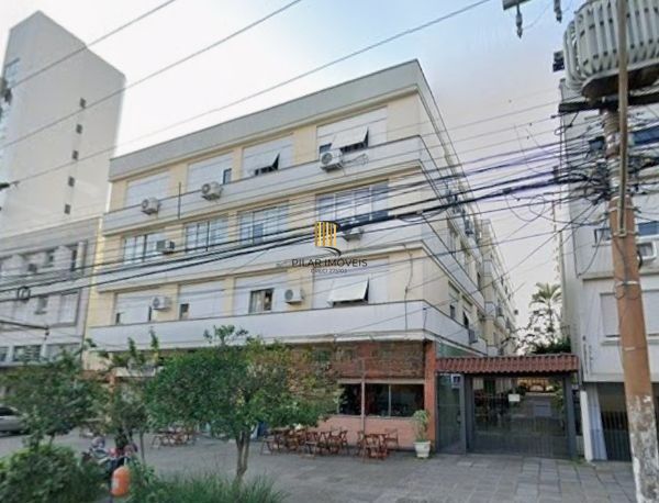 Apartamento TÉRREO com pátio no Menino Deus de 2 dormitórios e vaga rotativa