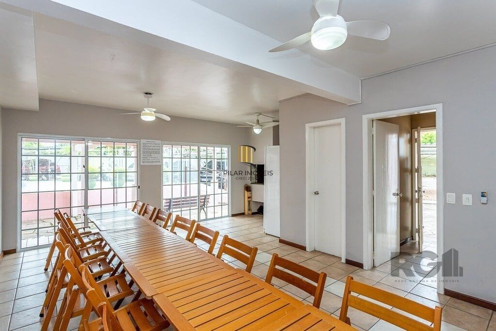 Casa em condomínio no Sarandi de 2d vaga e infra