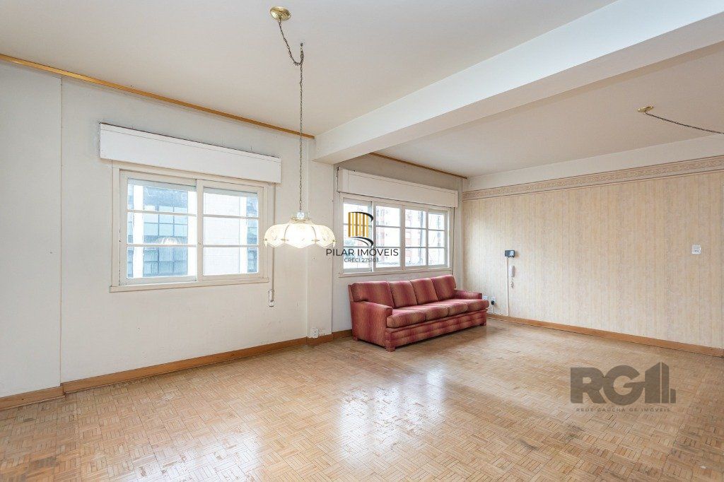 Apartamento no bairro Floresta de 3 dormitórios e vaga DESOCUPADO