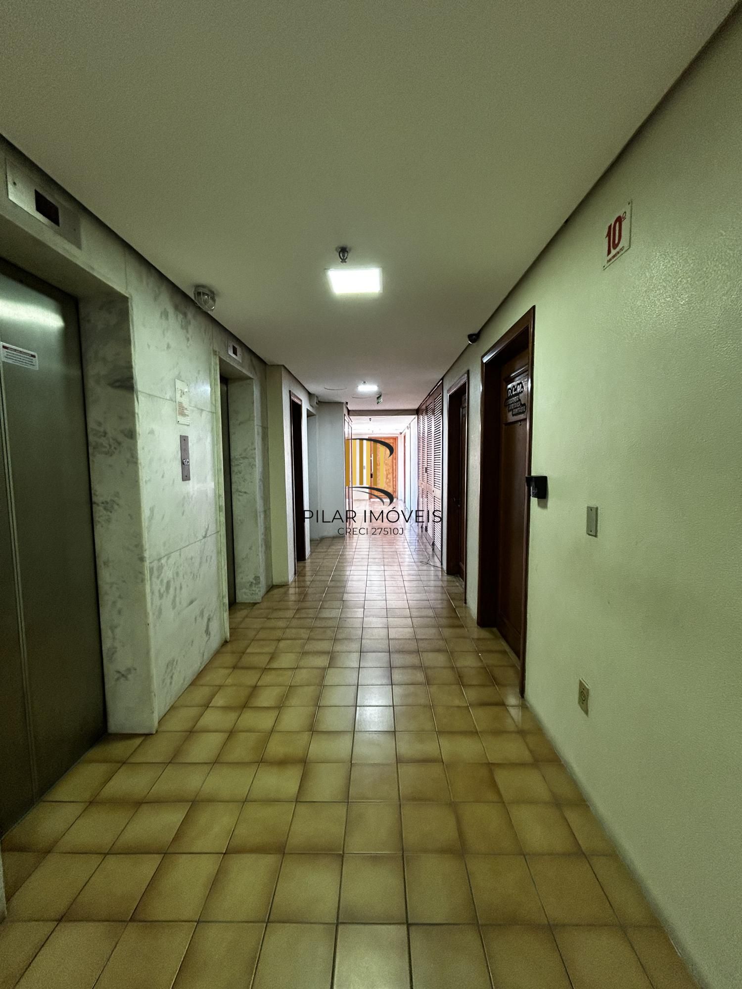 Sala Comercial 1 dormitório no bairro Centro Histórico