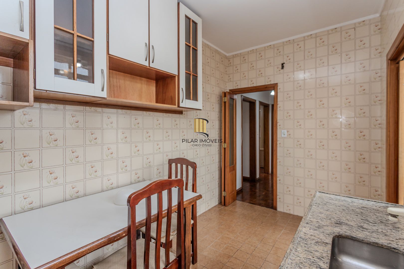 Apartamento no Jardim Lindóia de 2 dormitórios DESOCUPADO