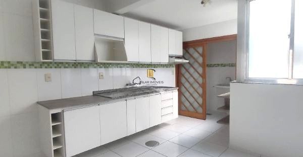 Apartamento na Cidade Baixa de 3 dormitórios e vaga
