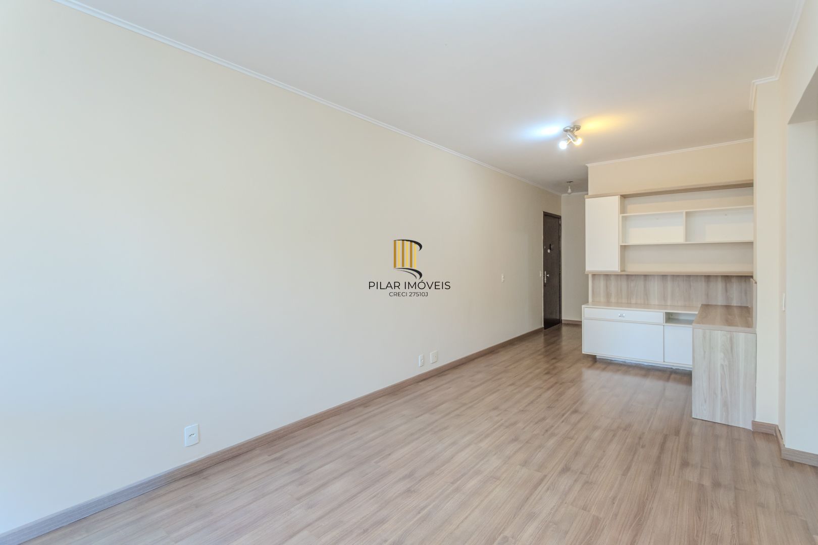 Apartamento no Centro de 1 dormitório DESOCUPADO