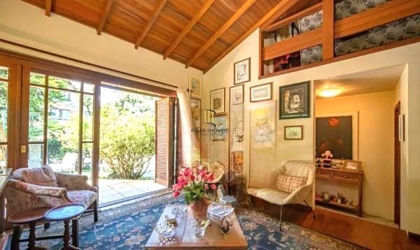 Casa em Gramado de 4 dormitórios e  4 vagas