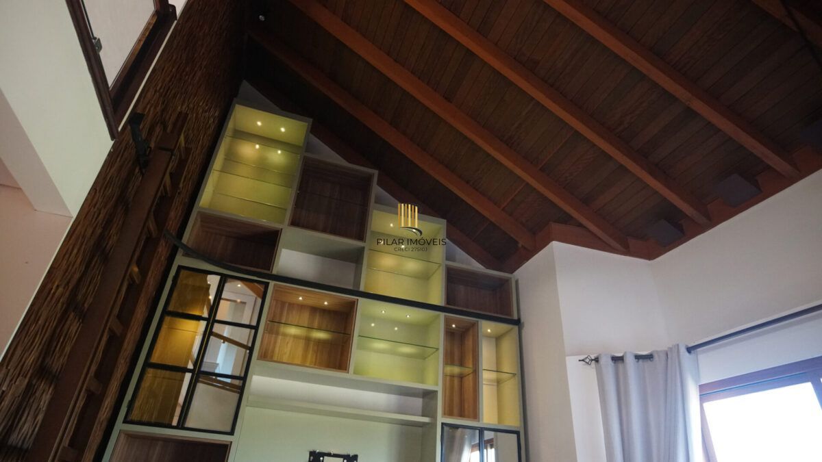 Cobertura no bairro Lago Negro em Gramado de 3 dormitórios e vaga