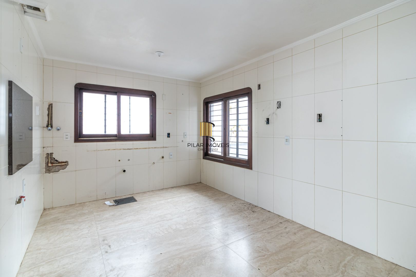 Casa no bairro Jardim Planalto de 3 dormitórios e 3 vagas