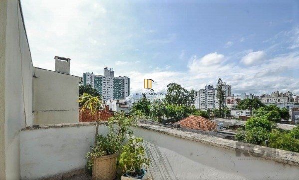 Cobertura no bairro Santo Antônio de 2 dormitórios e 2 vagas