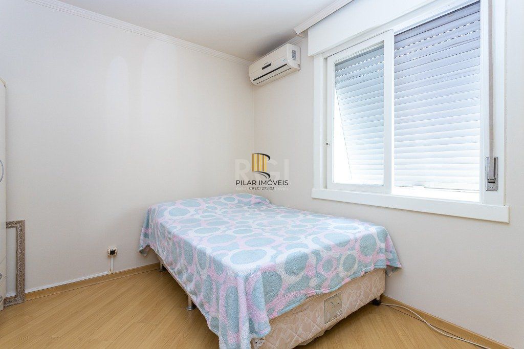 Apartamento no bairro Petrópolis de 1 dormitório desocupado