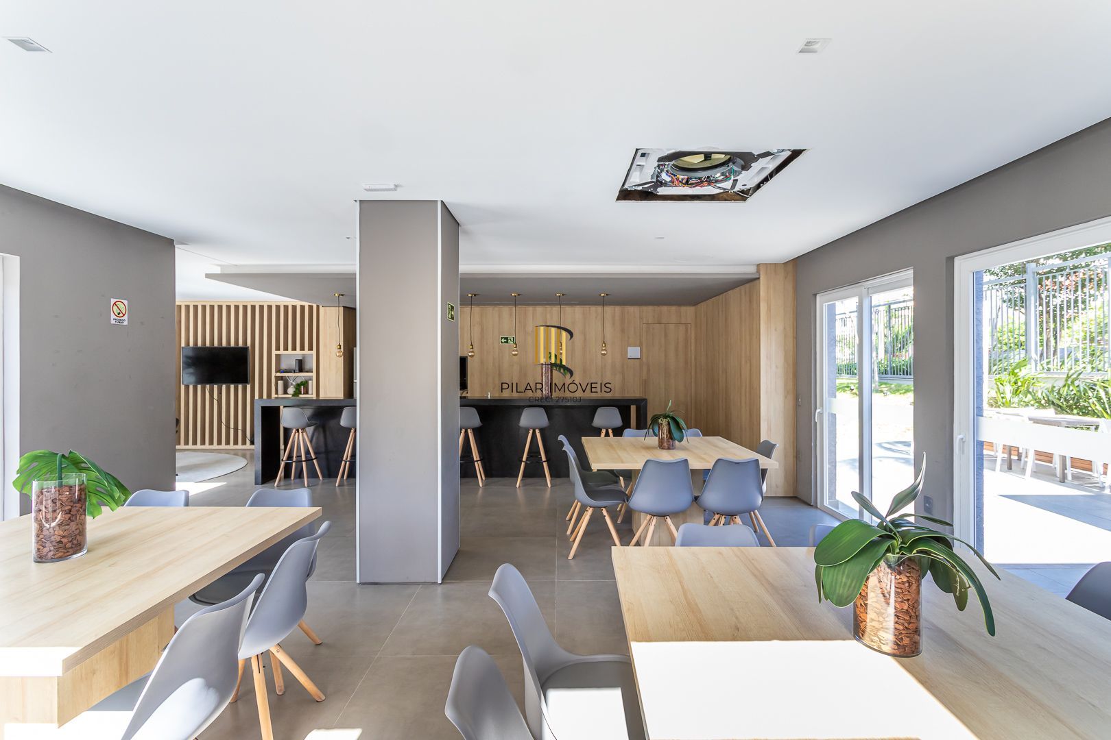 Apartamento no Jardim Lindóia de 2 dormitórios vaga e infra