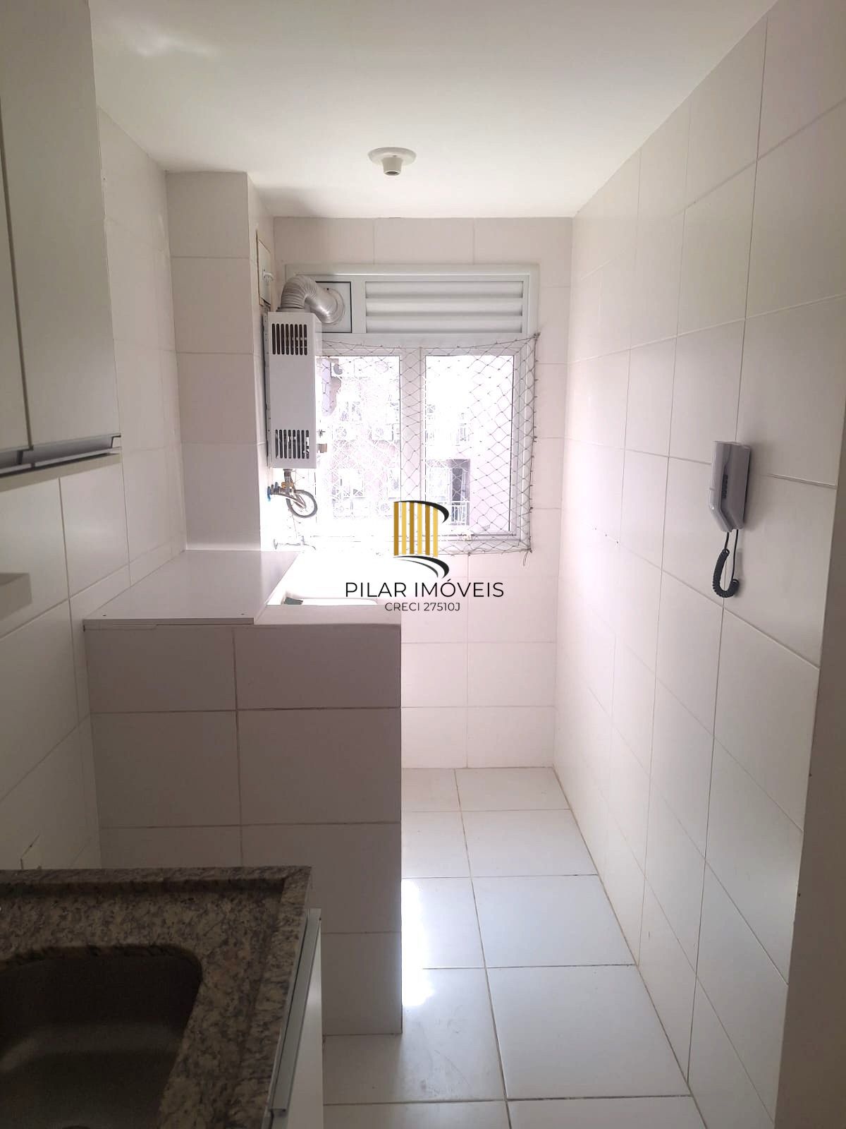 Apartamento no bairro Teresópolis de 2 dormitórios vaga infra DESOCUPADO